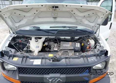 2014 Chevrolet Express 2500 Work Van z USA, uszkodzony, nr VIN 1GCWGFCA1E1160368